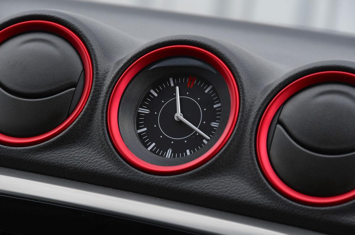 Used Suzuki Vitara 2015-present interior
