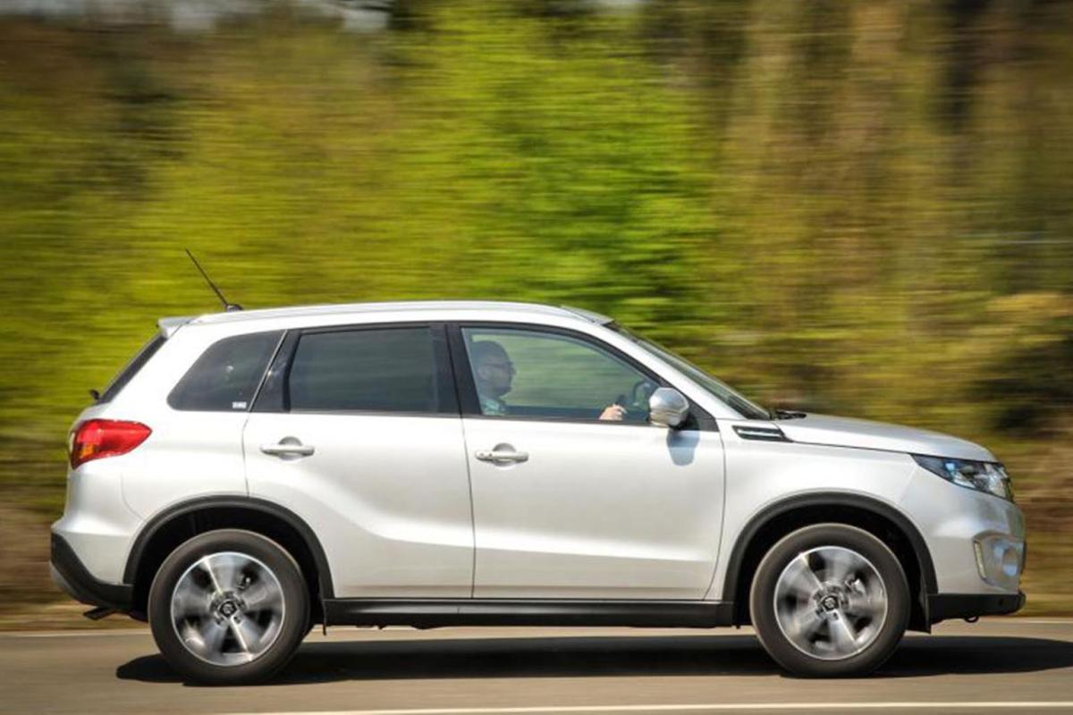 Used Suzuki Vitara 15-present side