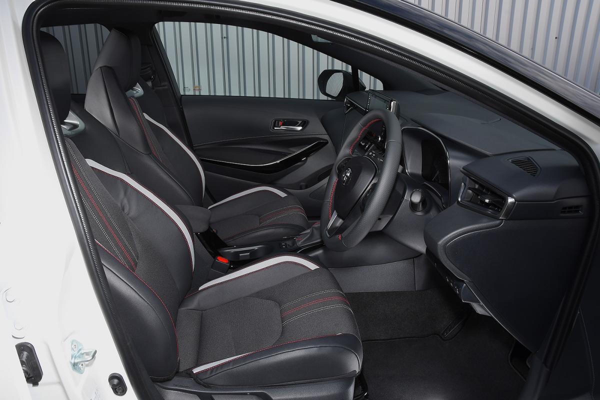 Used Toyota Corolla 2019-present front seats
