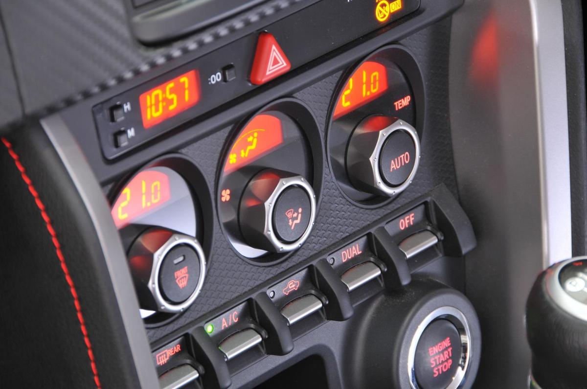 Used Toyota GT86 2012-2021 interior