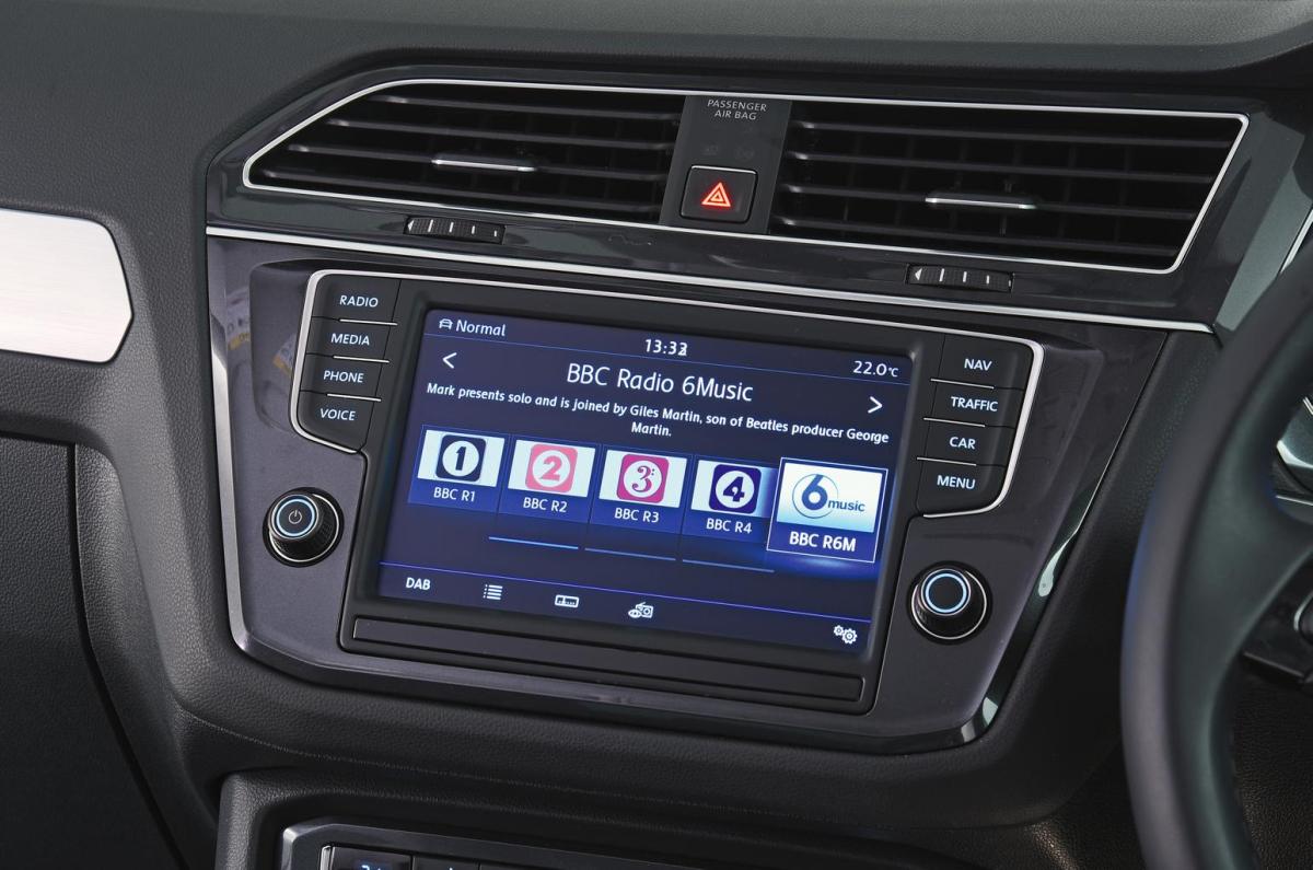 Used Volkswagen Tiguan 16-24 infotainment