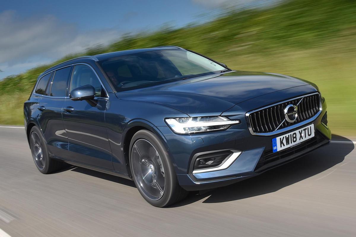 Used Volvo V60 2018-present front three-quarters