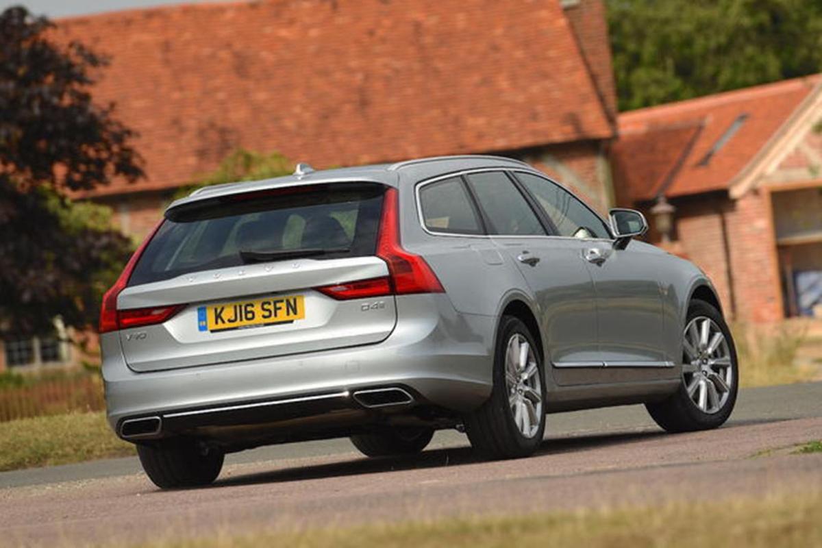 Used Volvo V90 16-present rear