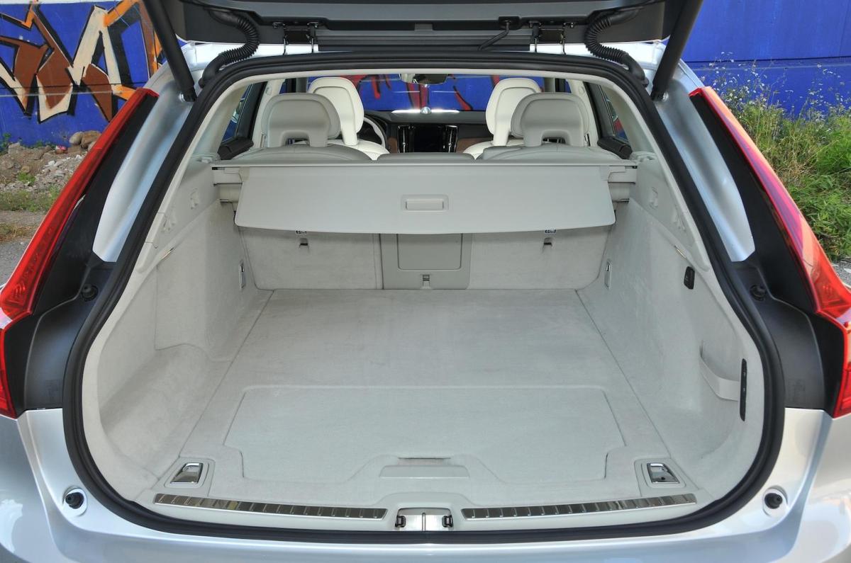 Used Volvo V90 2016-present boot