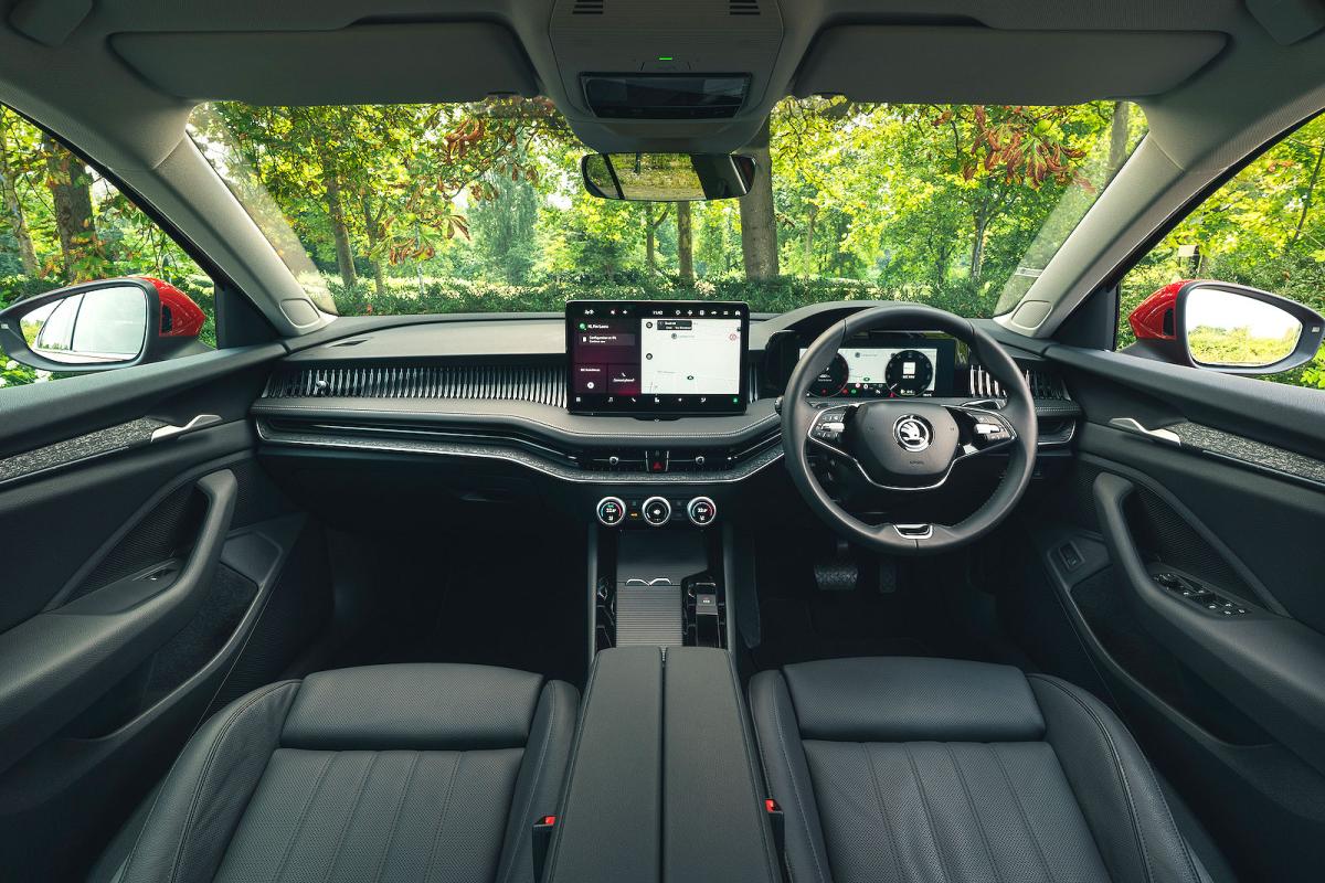 Used Skoda Superb 2024-present interior dashboard