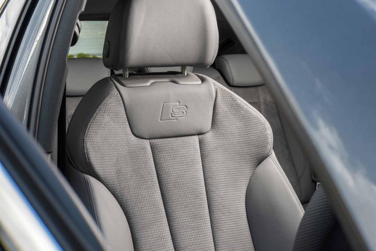 Used Audi A4 Avant 2015-2024 front seat detail