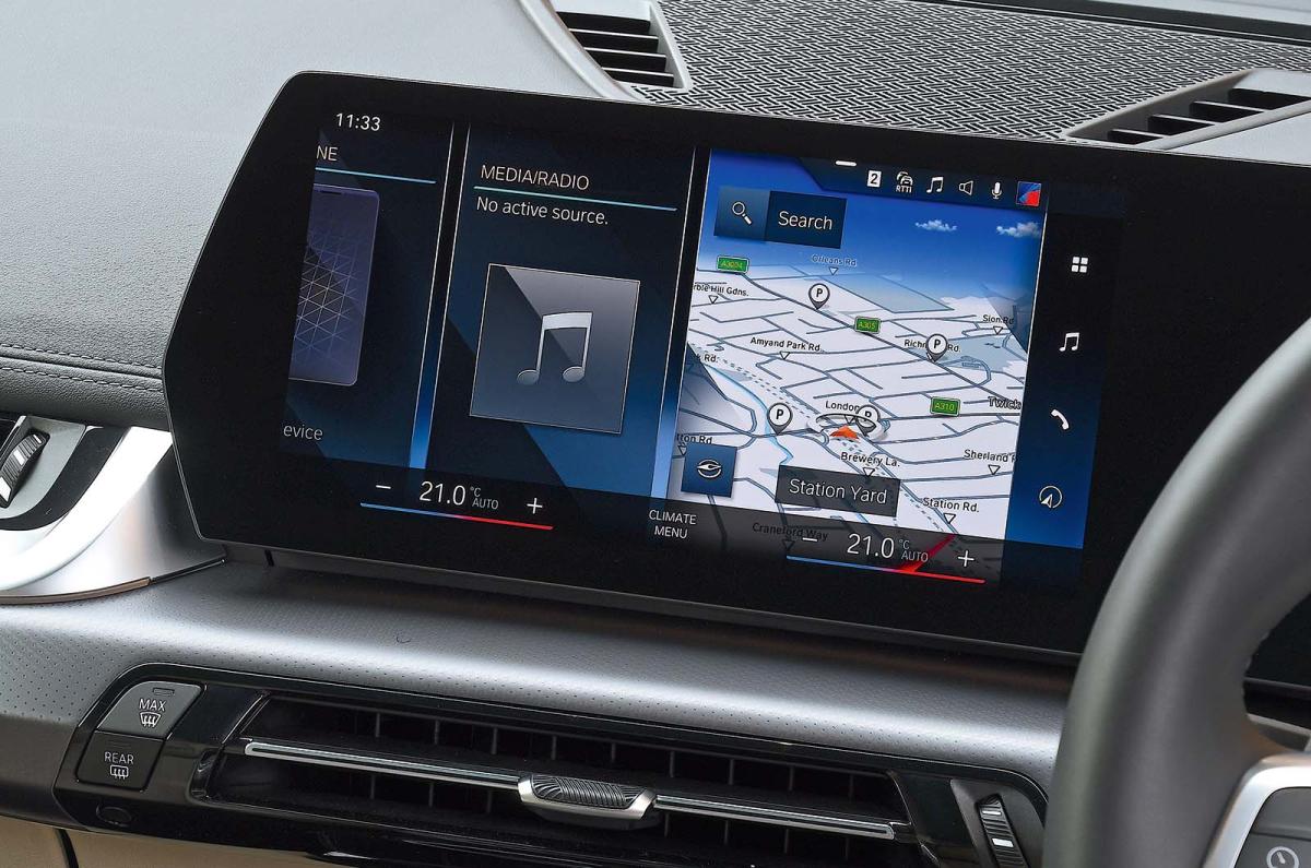 Used BMW X1 2022-present touchscreen infotainment