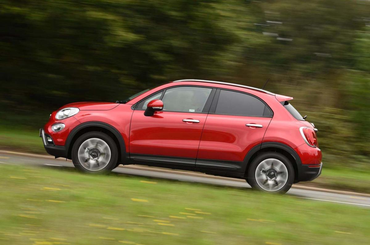 Used Fiat 500X 2015-2024 side driving red