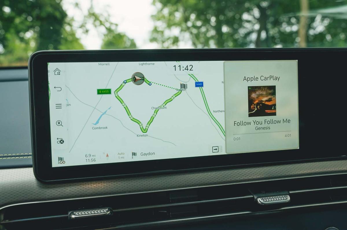 Used Genesis GV60 2022-present infotainment touchscreen