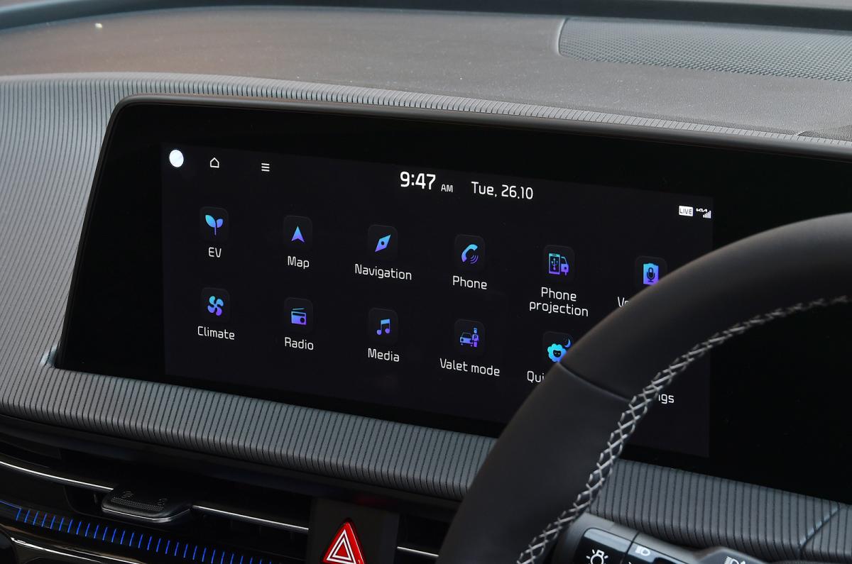 Used Kia EV6 2021-present touchscreen infotainment