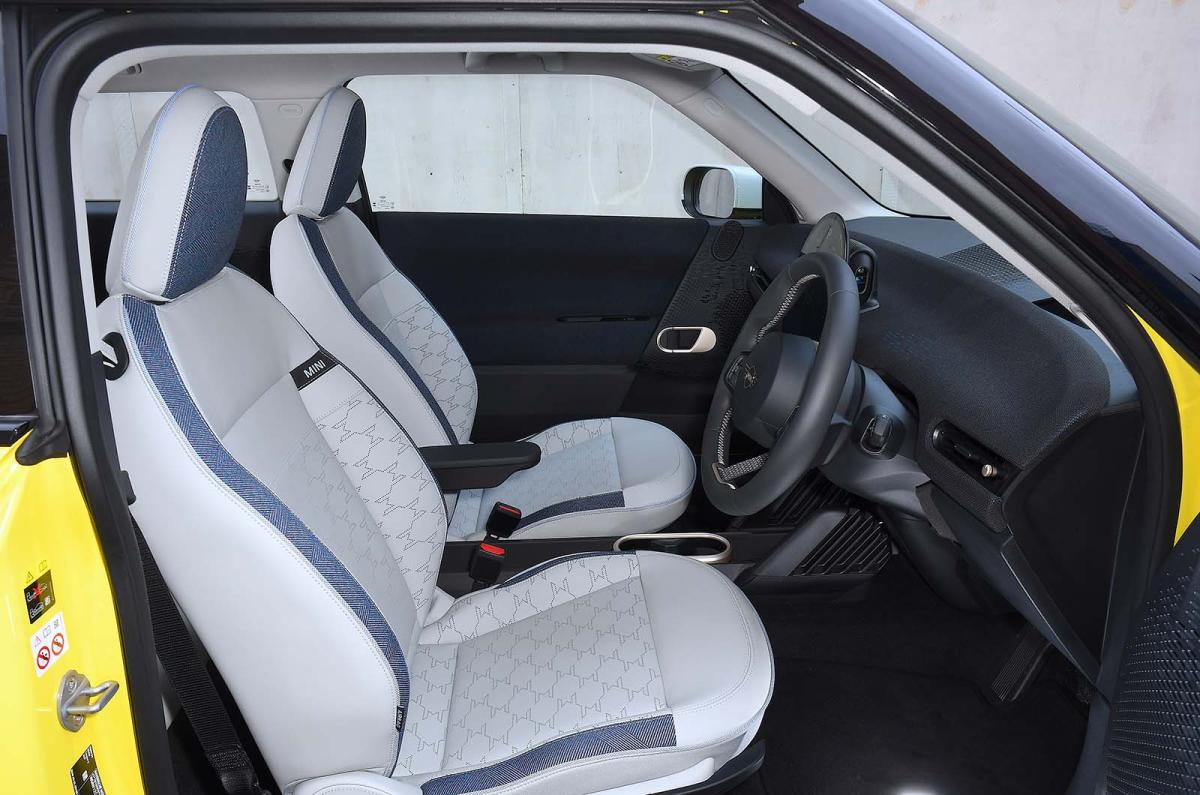Used Mini Cooper Electric 2024-present front seats