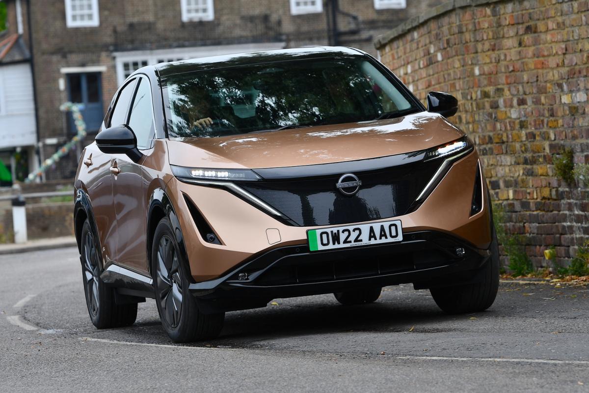 Used Nissan Ariya 2022-present front driving copper