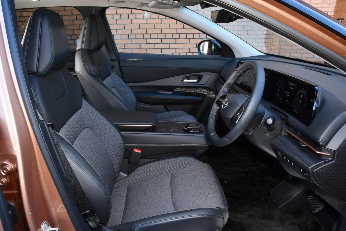 Used Nissan Ariya 2022-present front seats