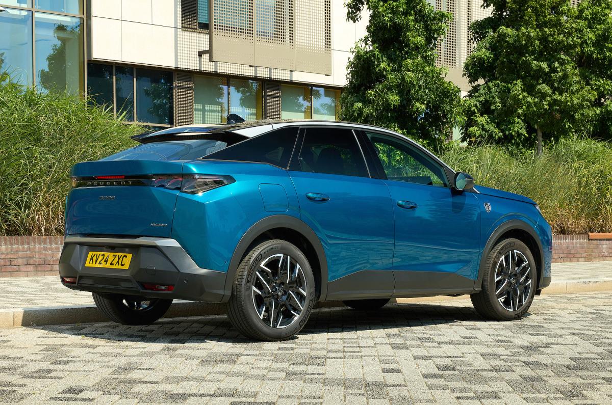 Used Peugeot 3008 2024-present rear static blue