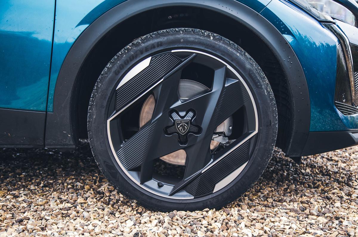 Used Peugeot 408 2023-present alloy wheel