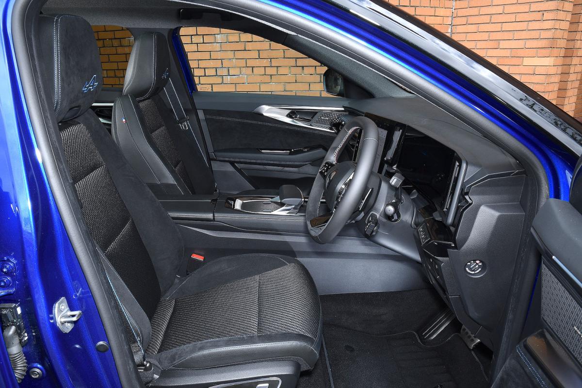 Used Renault Austral 2023-present front seats