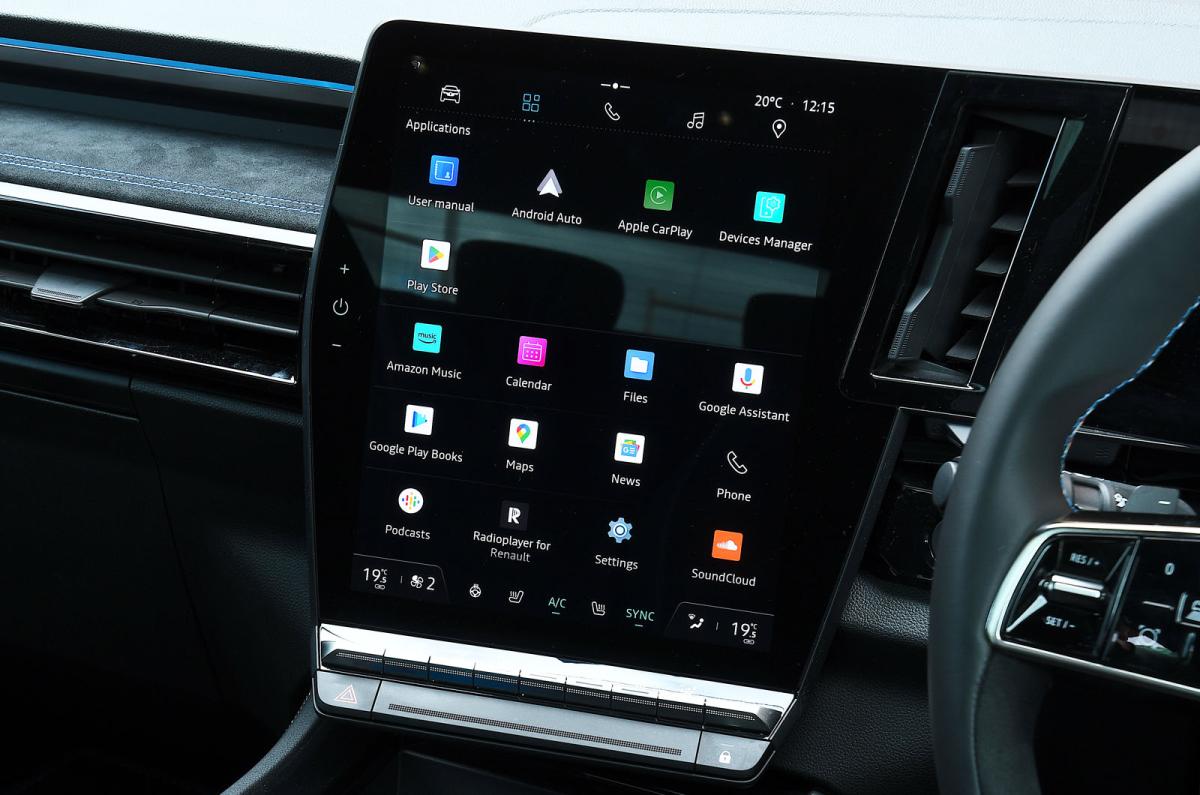 Used Renault Austral 2023-present touchscreen infotainment