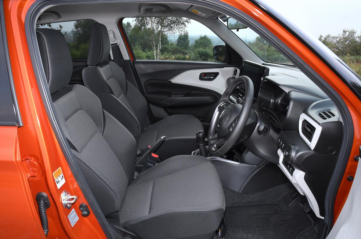Used Suzuki Swift 2024-present front seats