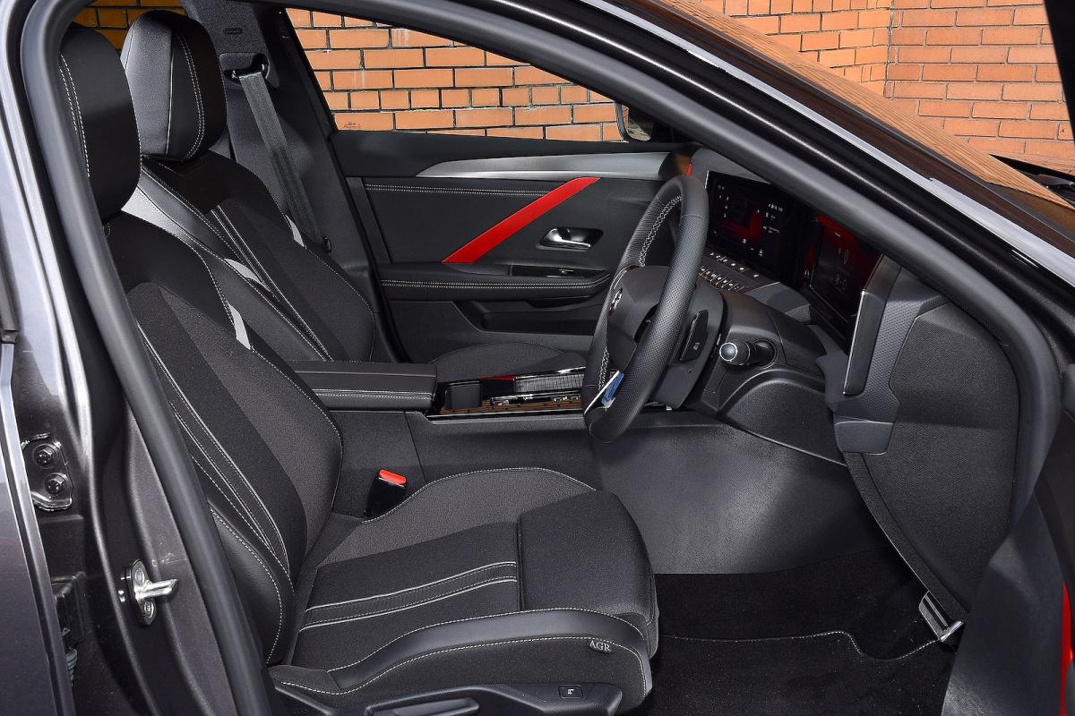 Used Vauxhall Astra 2022-present front seats