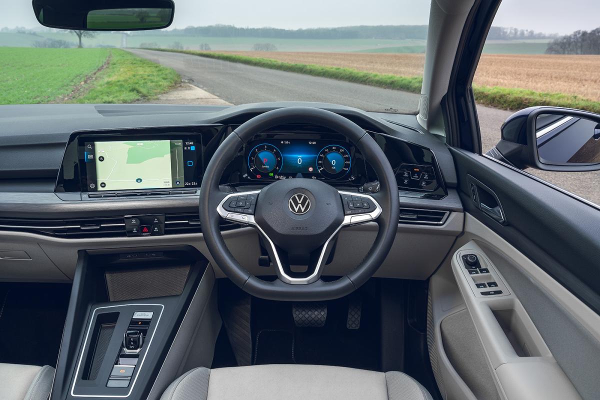 Used Volkswagen Golf Estate 2020-present interior dashboard