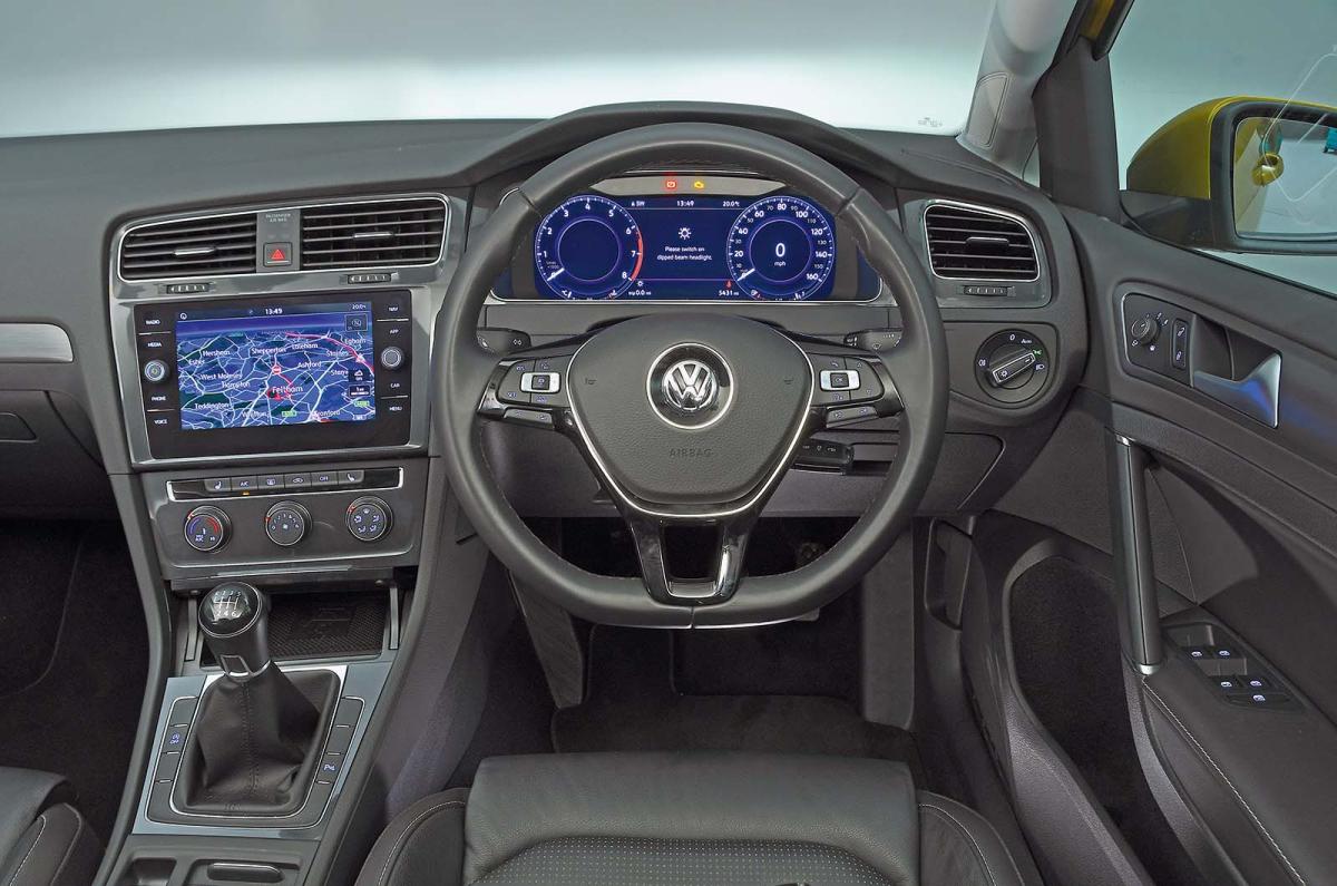 Used Volkswagen Golf 2013-2020 interior dashboard