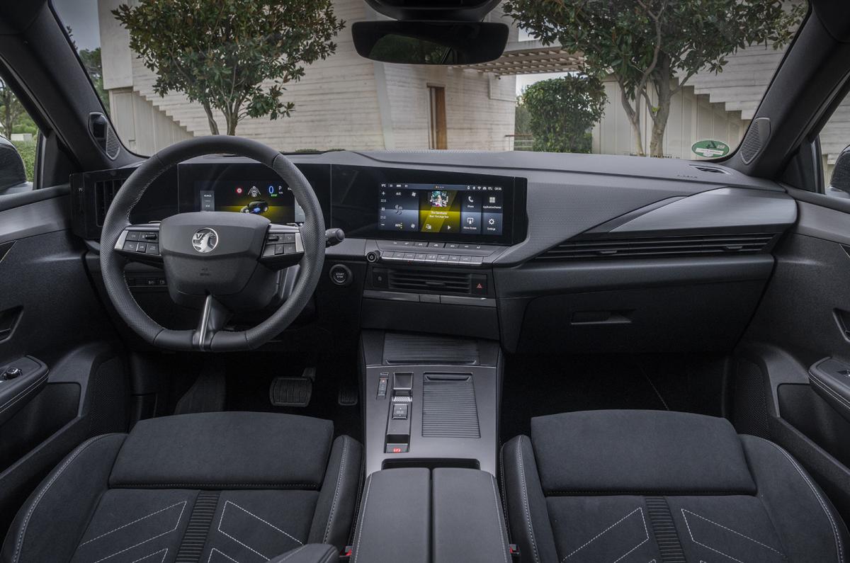 Vauxhall Astra Sports Tourer interior