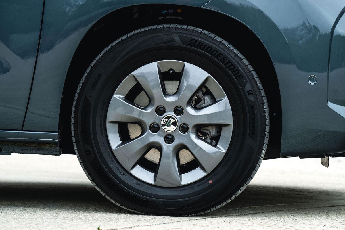 Vauxhall Combo Electric alloy wheel