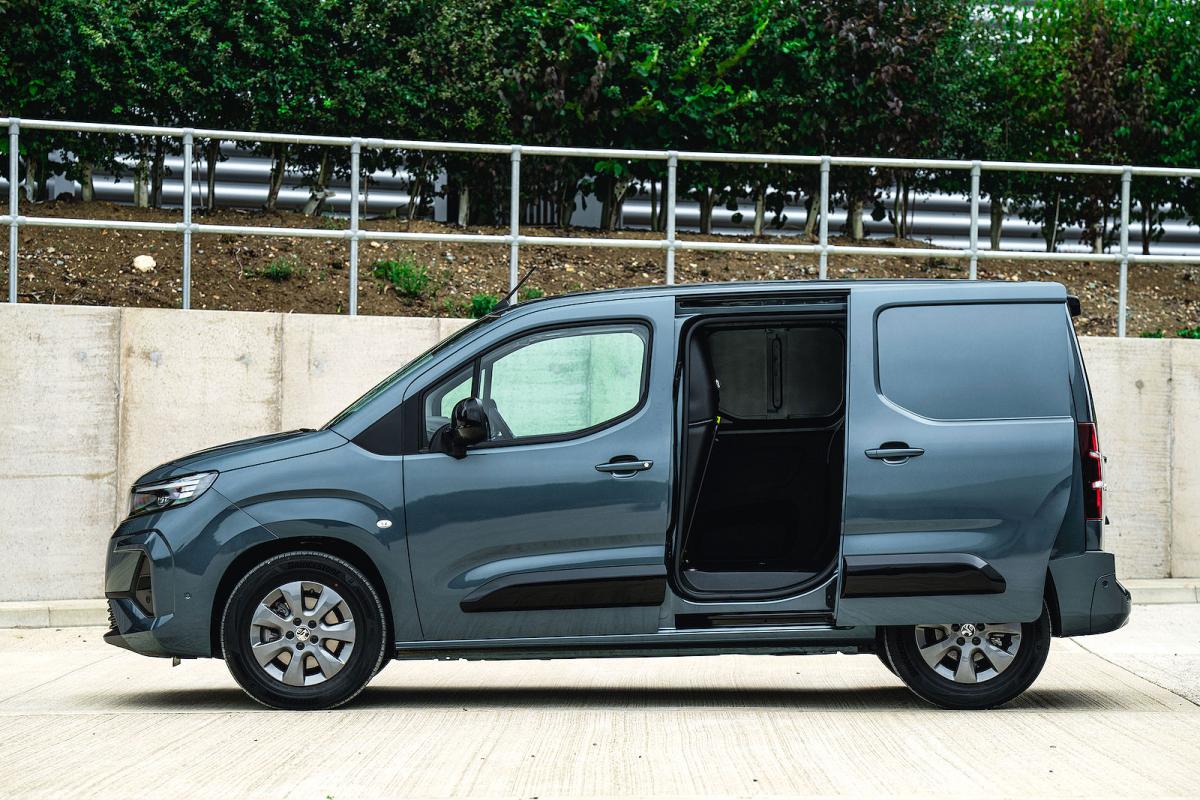 Vauxhall Combo Electric left static