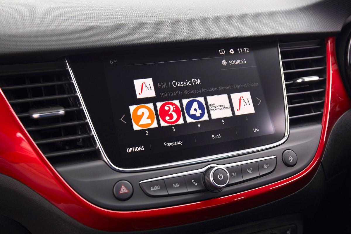 Vauxhall Crossland infotainment touchscreen