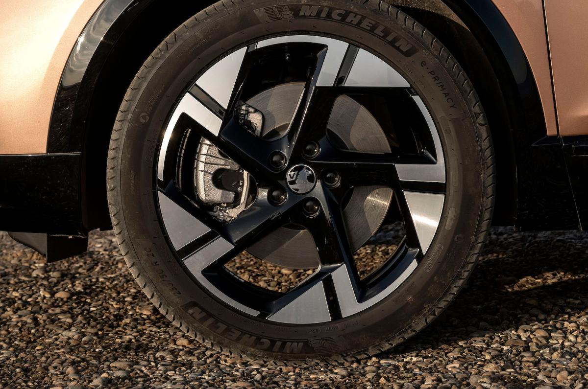 Vauxhall Grandland Electric alloy wheel