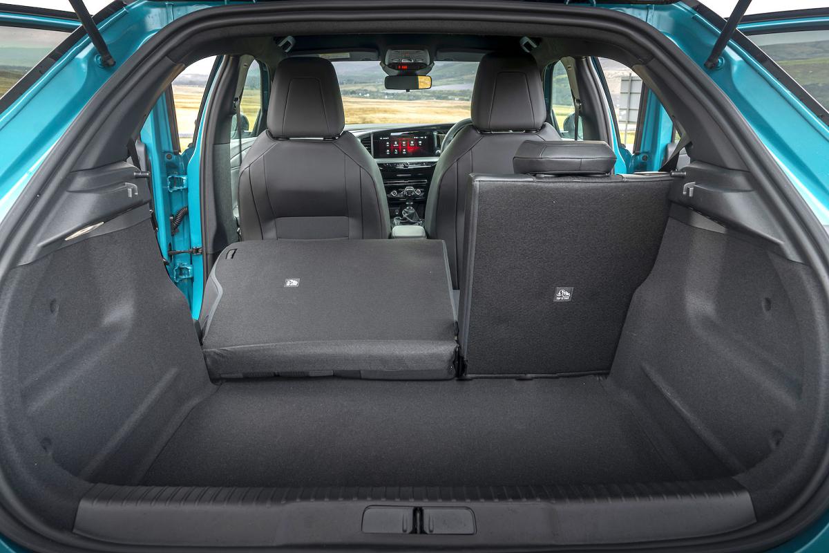 Vauxhall Mokka boot