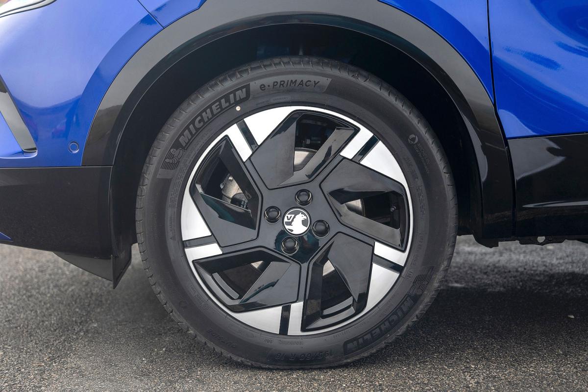Vauxhall Mokka Electric alloy wheel