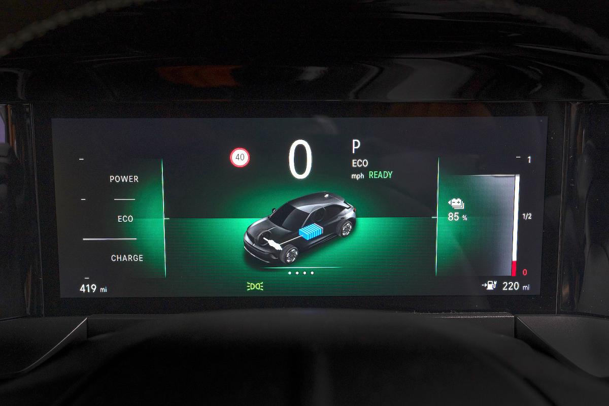 Vauxhall Mokka Electric driver display