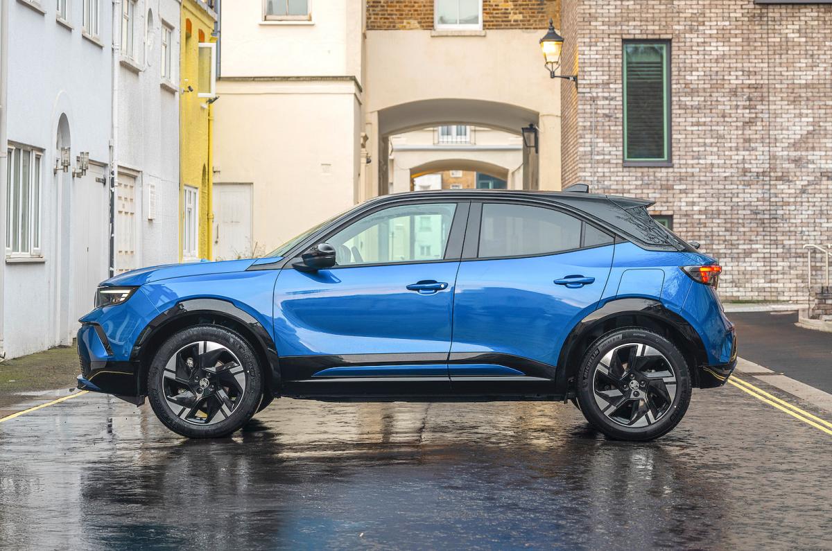 Vauxhall Mokka Electric left static