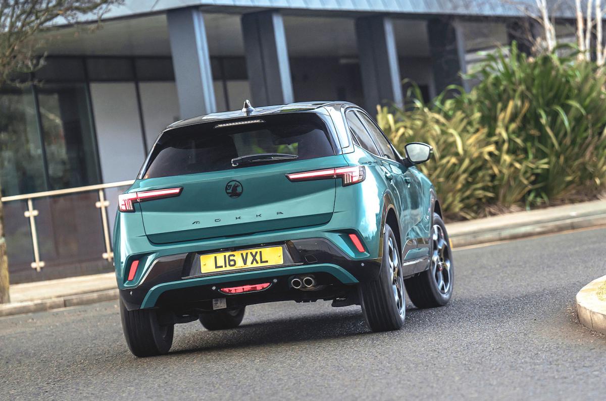 Vauxhall Mokka rear cornering