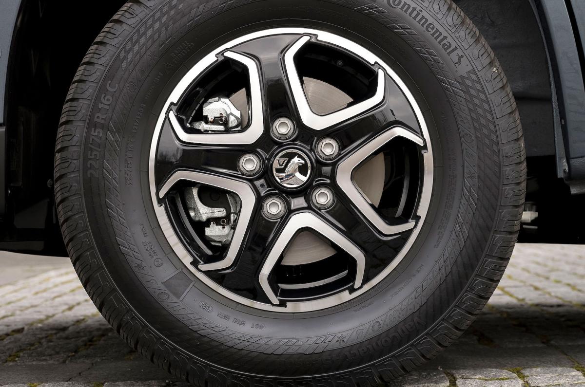 Vauxhall Movano Electric alloy wheel