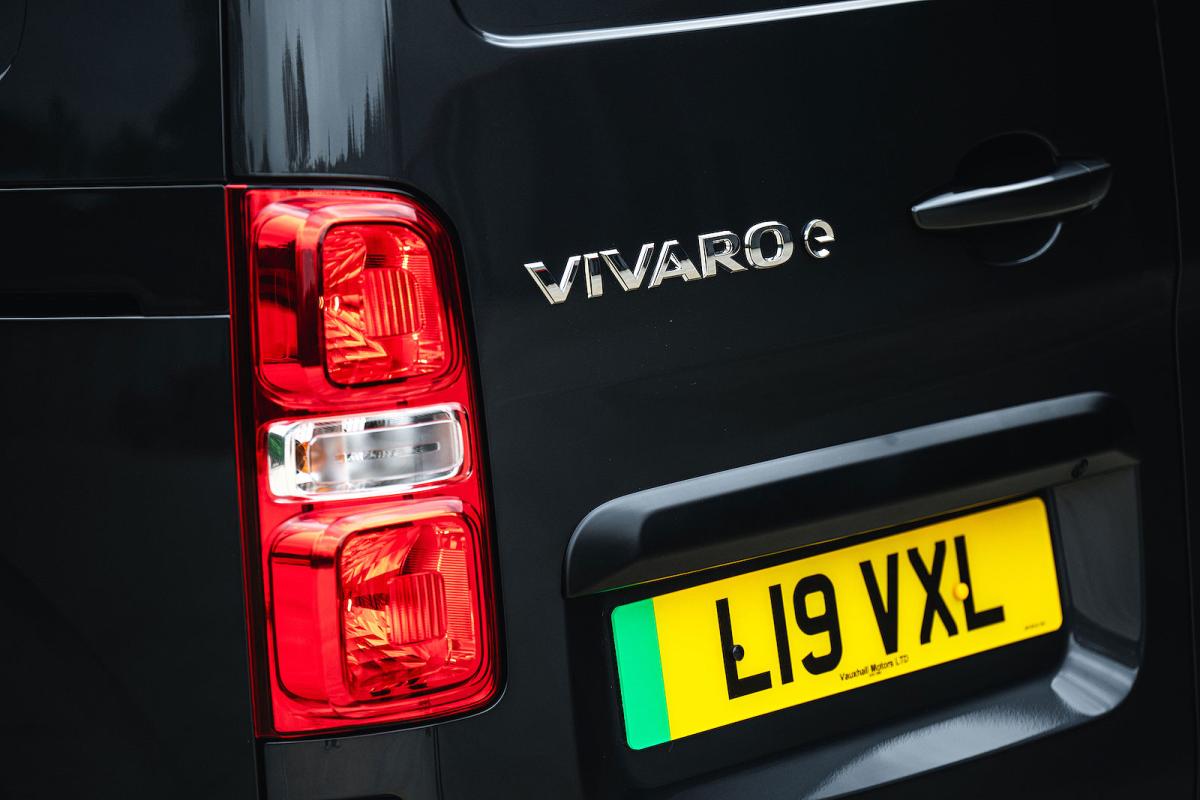 Vauxhall Vivaro Electric rear lights