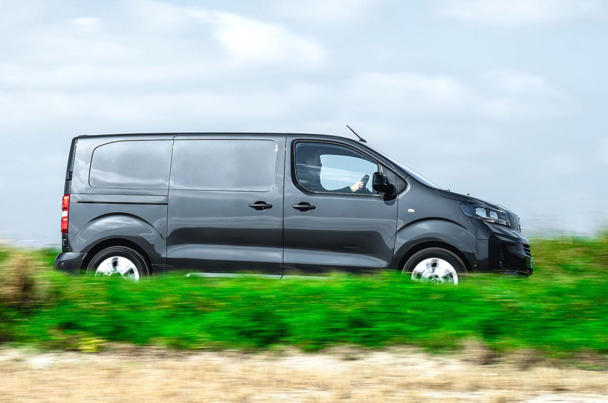 Vauxhall Vivaro Electric right driving