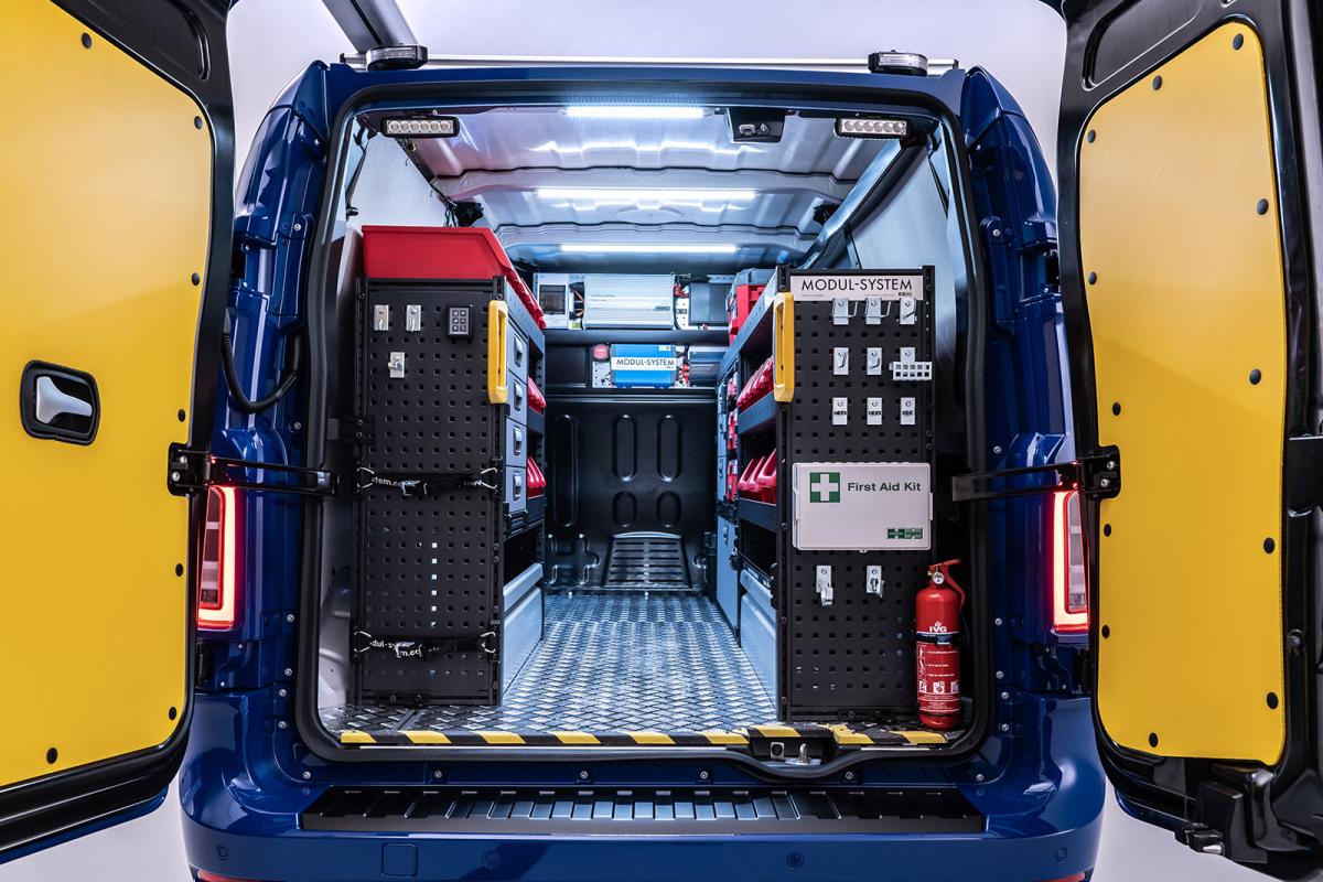 LEVC VN5 2020 load compartment