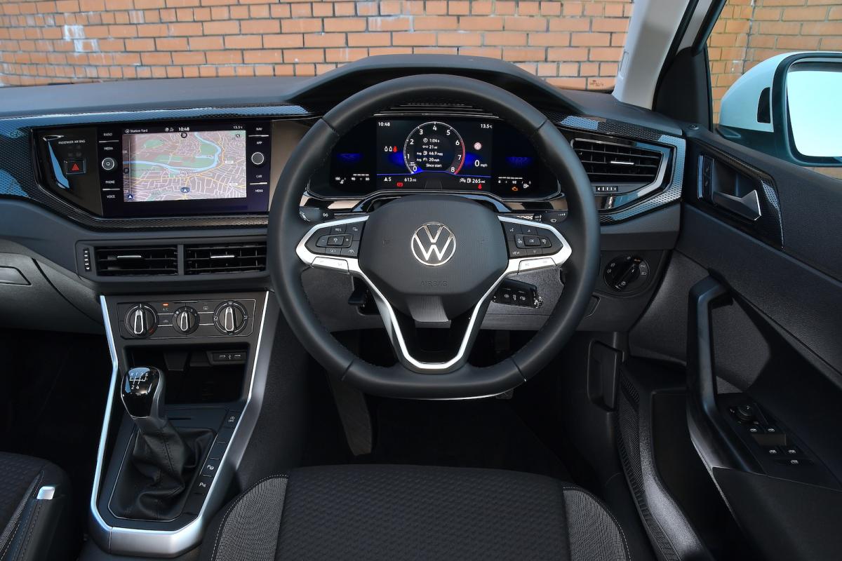 Used Volkswagen Taigo 2022-present interior dashboard 
