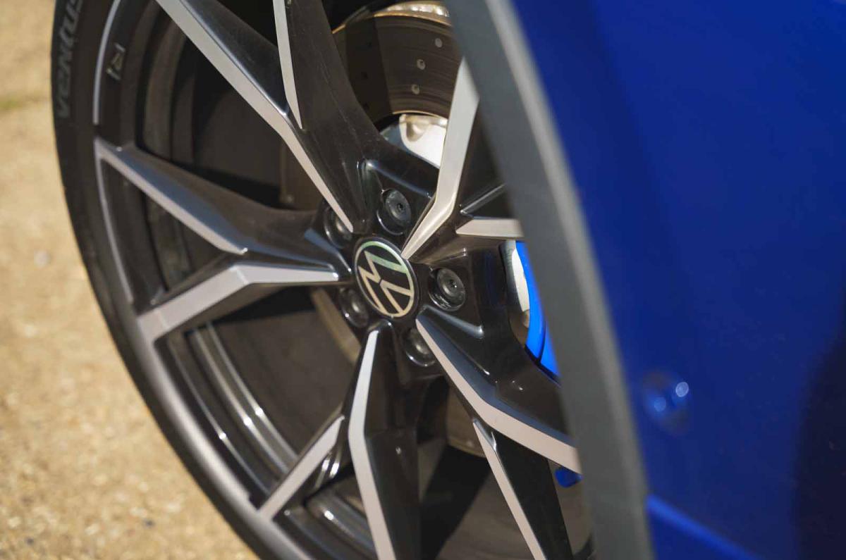 Volkswagen Tiguan R 2021 alloy wheel