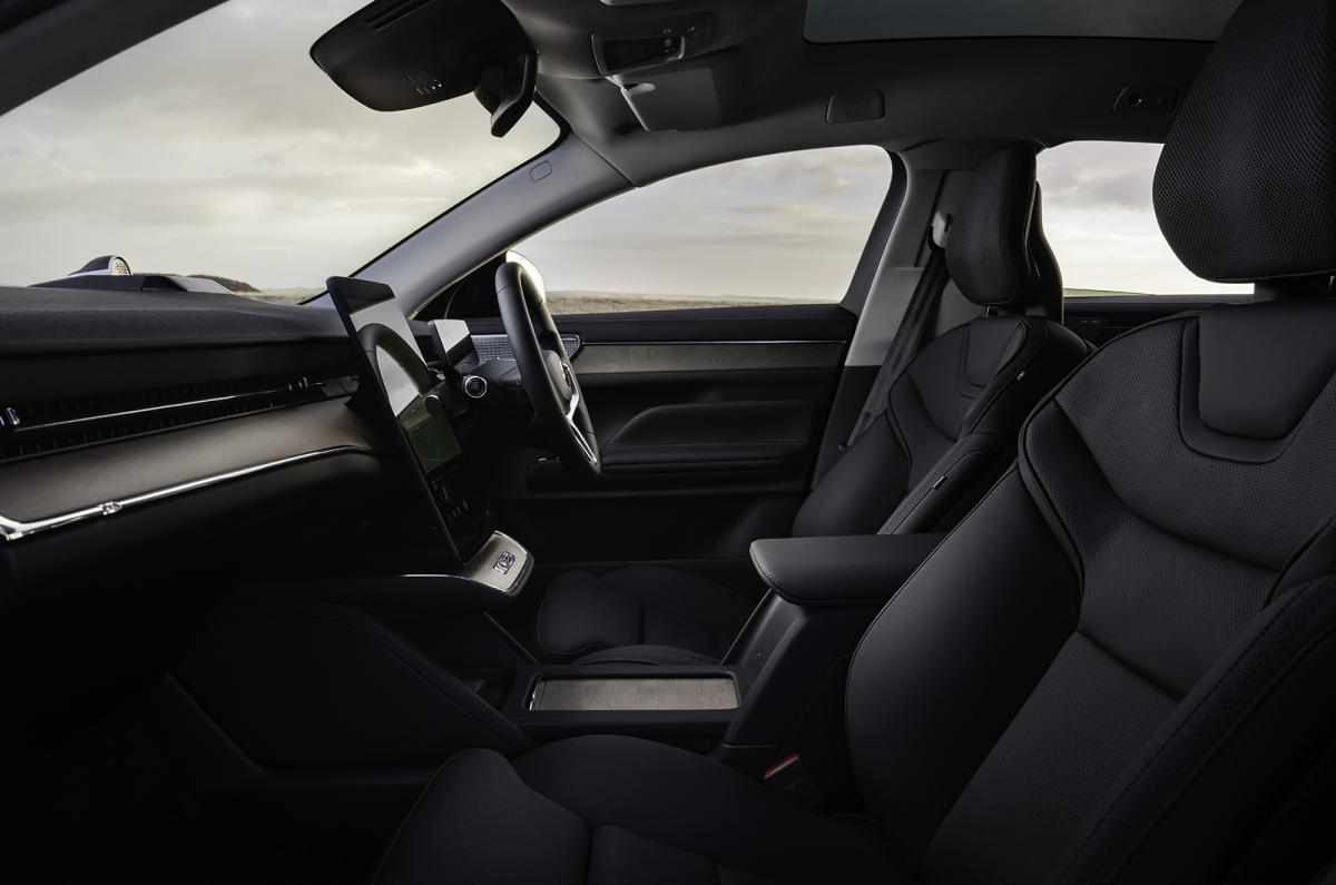 Volvo ES90 front seats