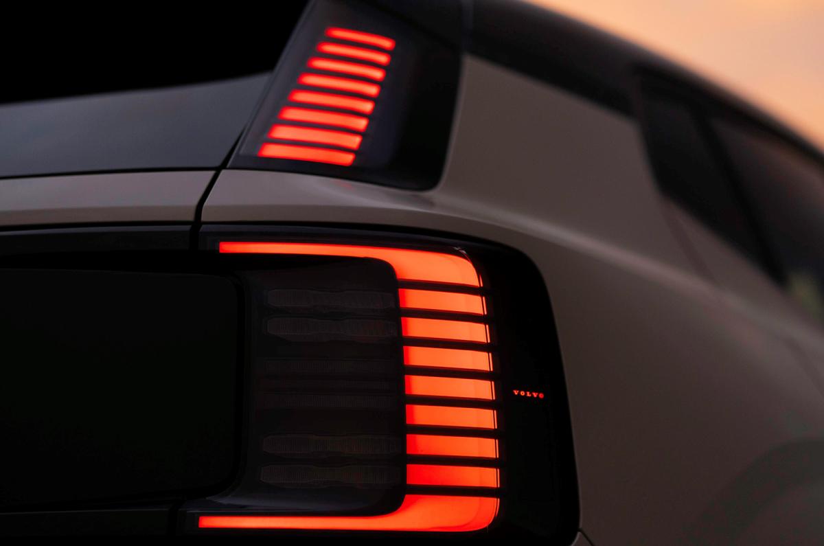 Volvo EX30 Cross Country rear light