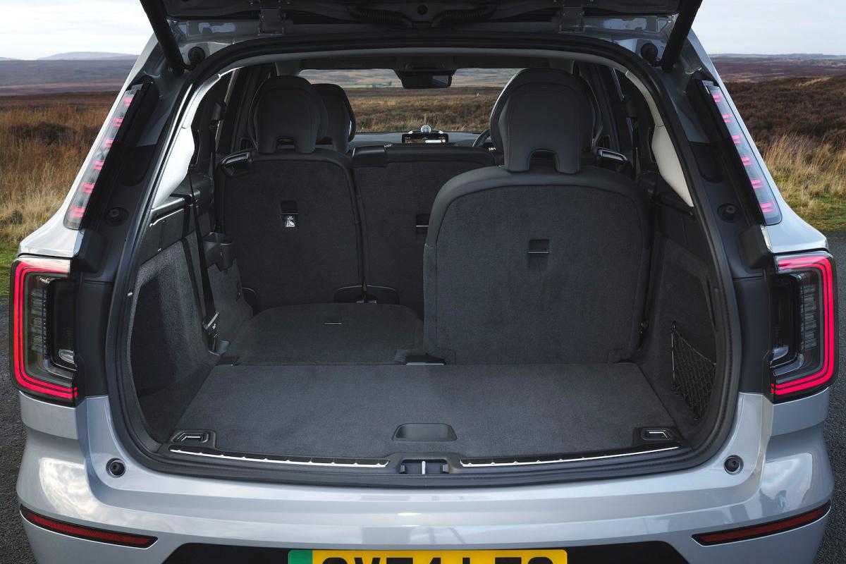 Volvo EX90 boot