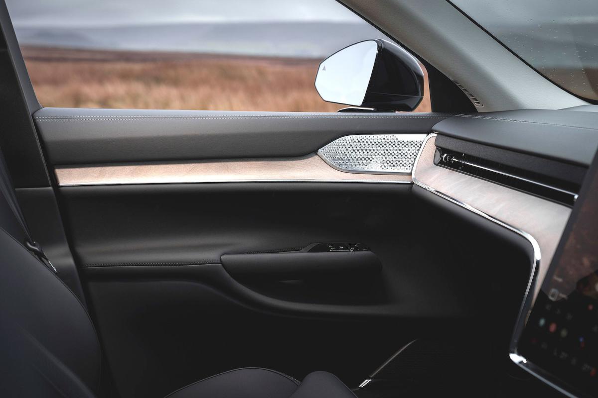 Volvo EX90 interior detail