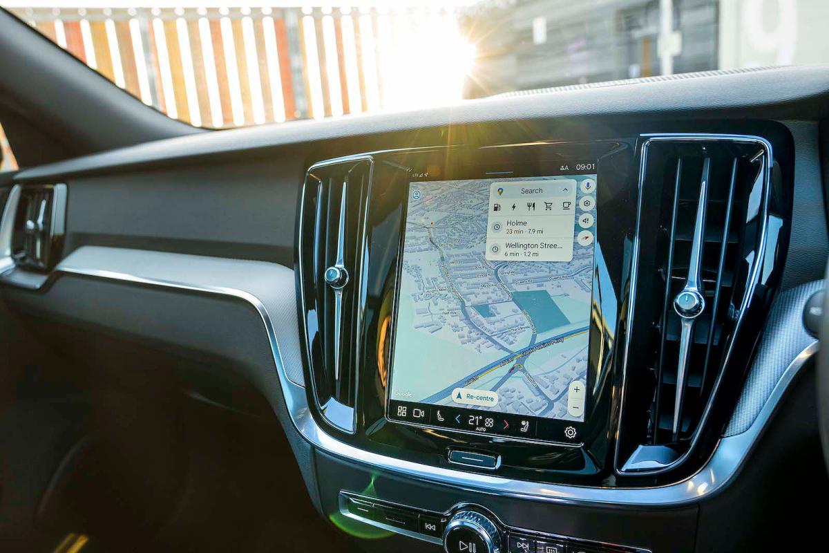 Volvo V60 infotainment touchscreen