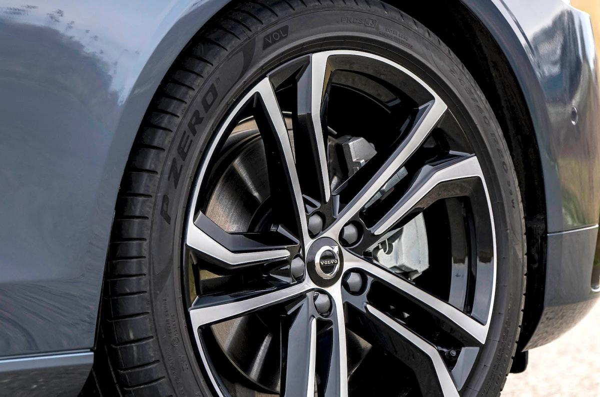 Volvo V90 alloy wheels