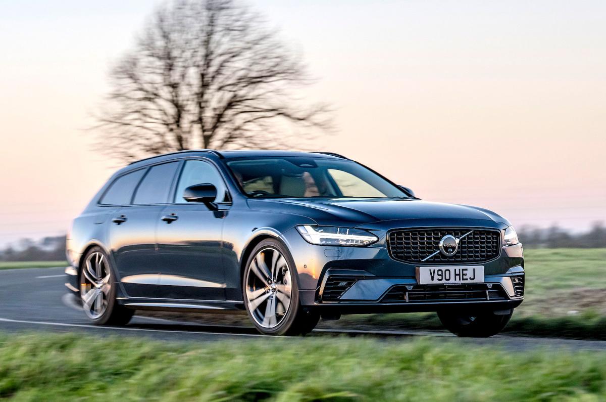 Volvo V90 front right driving
