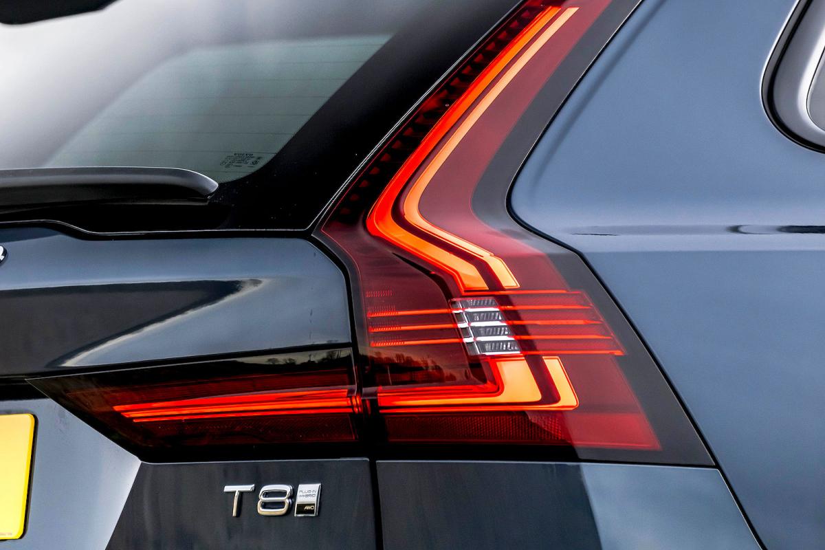 Volvo V90 rear lights