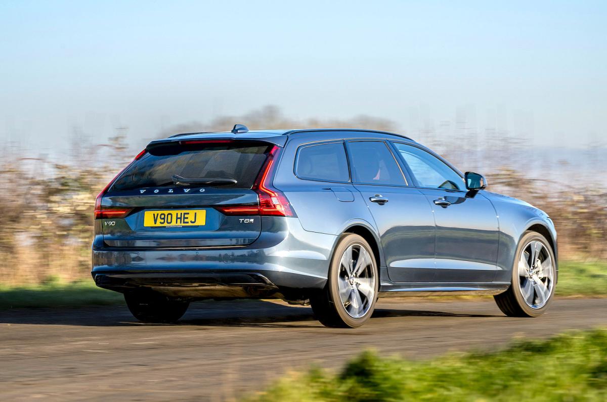 Volvo V90 rear right driving